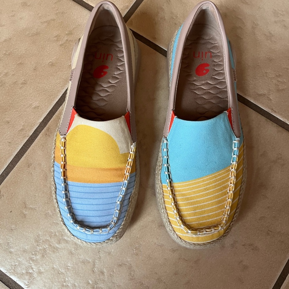 UIN Colorful Slip-On Shoes